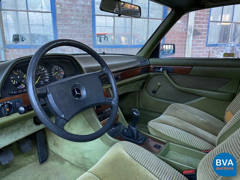 Mercedes-Benz 280SE S-Klasse 1980, 72-ZDV-2
