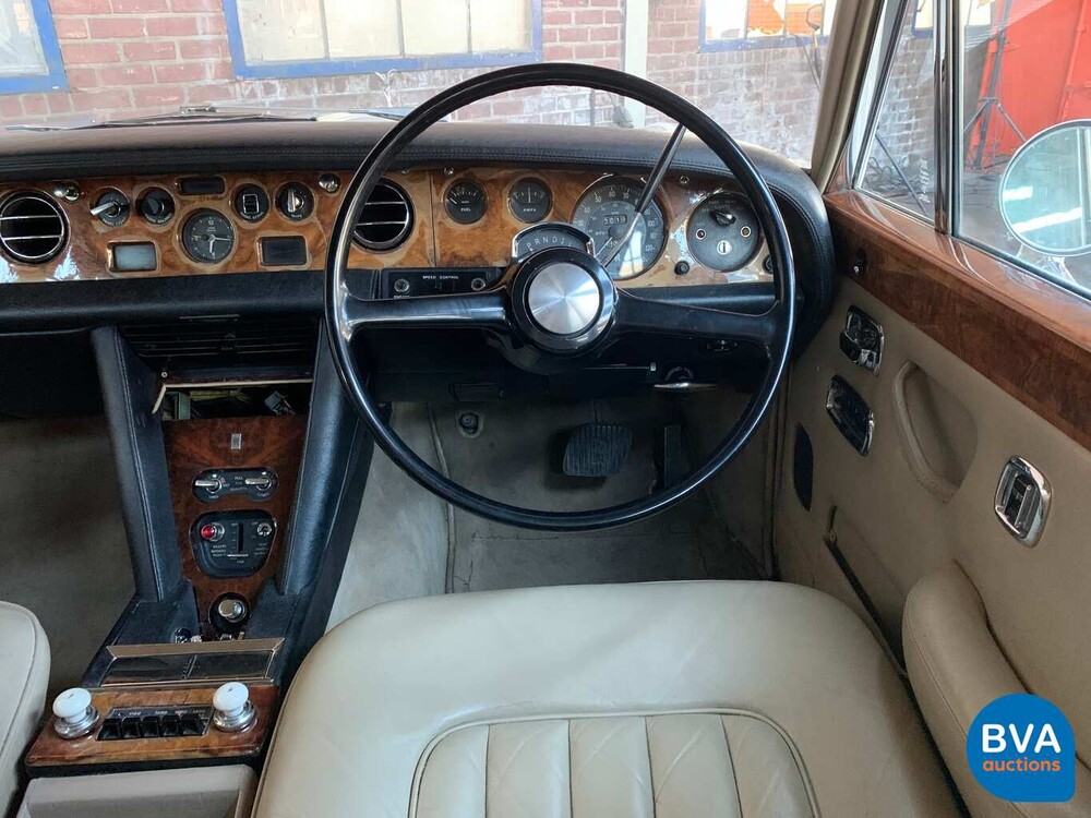 Rolls-Royce Silver Shadow LWB 6.7 V8 1974