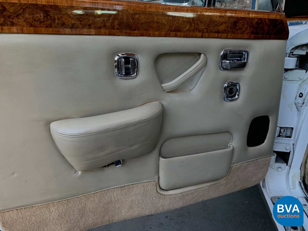 Rolls-Royce Silver Shadow LWB 6.7 V8 1974