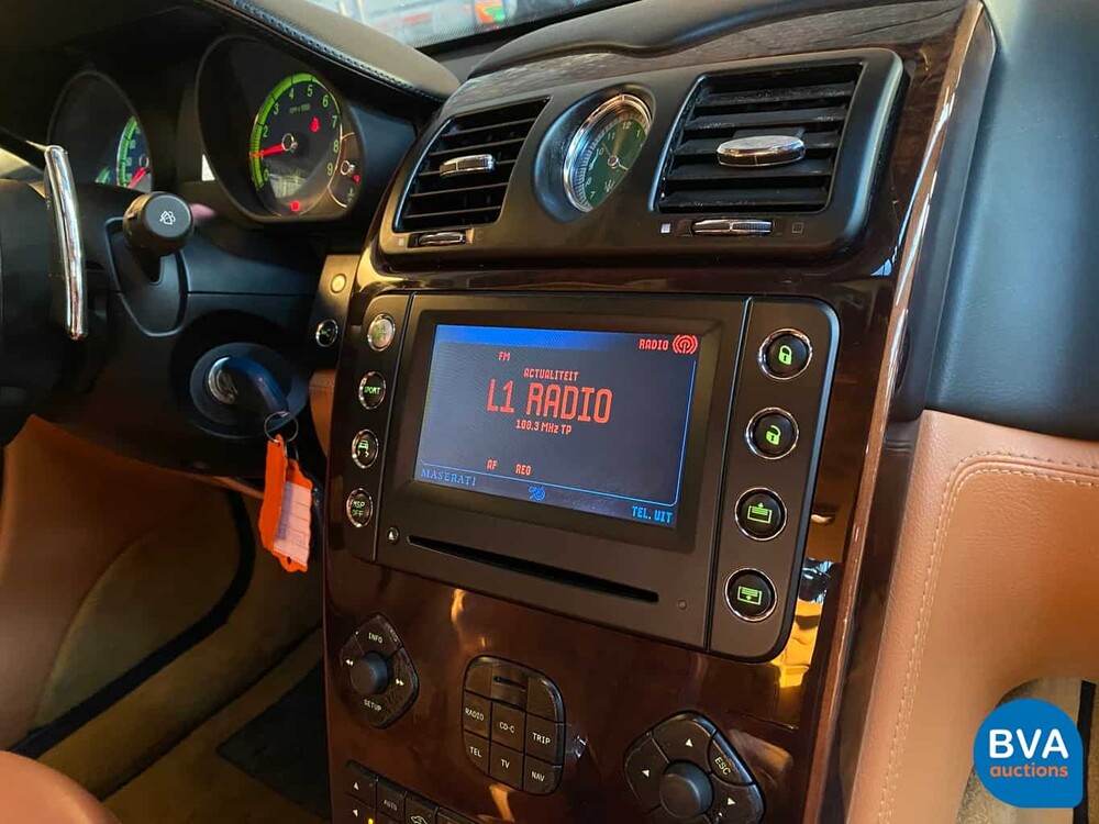 Maserati Quattroporte 4.2 V8 DuoSelect 401pk 2004, 88-TK-SR