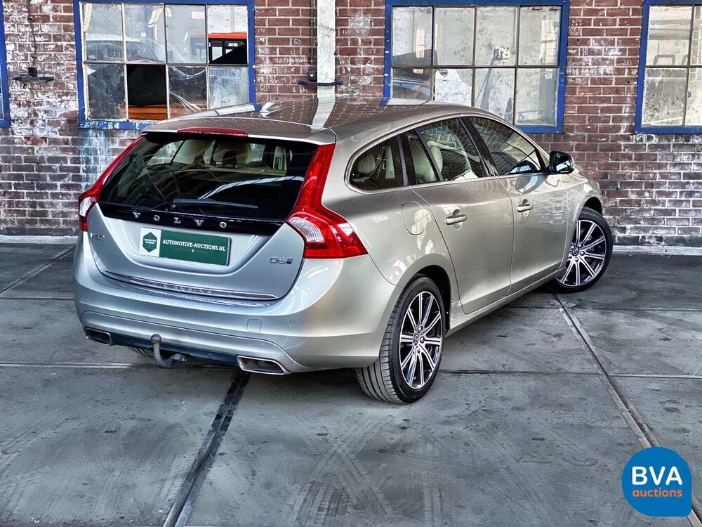 Volvo V60 2.4 D6 Twin Engine Summum 285pk 2015 -Org. NL-, HS-700-B