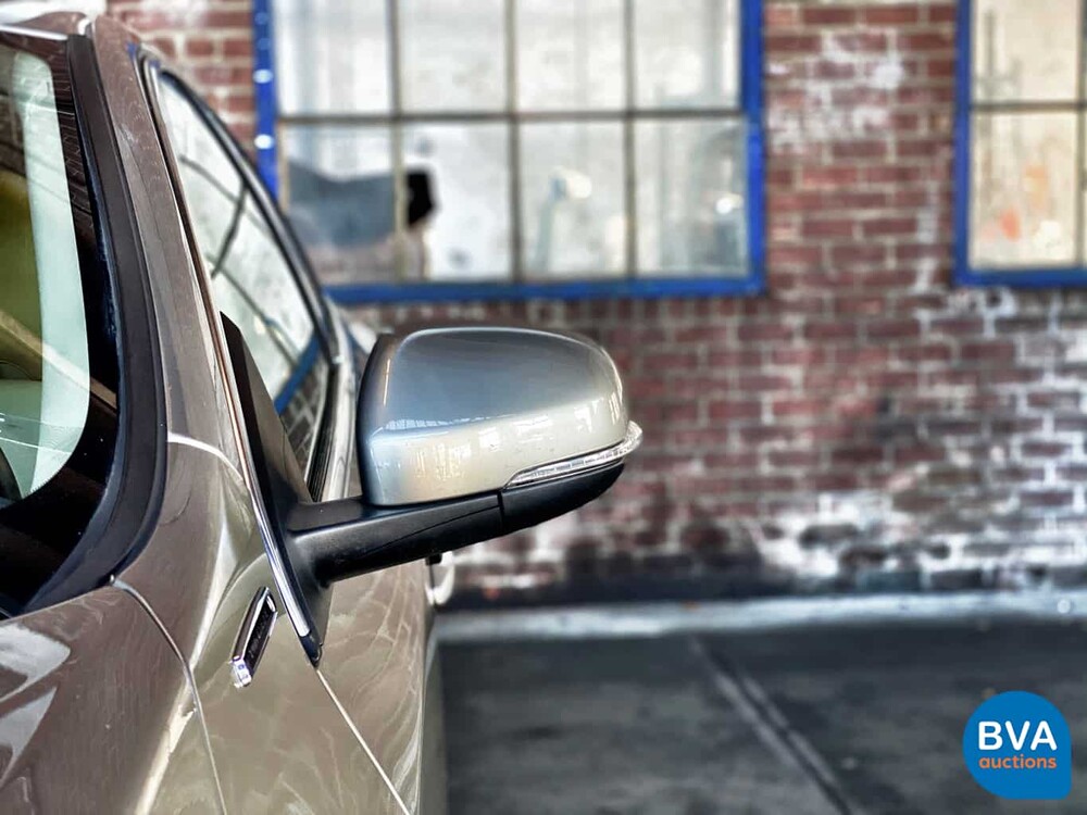 Volvo V60 2.4 D6 Twin Engine Summum 285pk 2015 -Org. NL-, HS-700-B