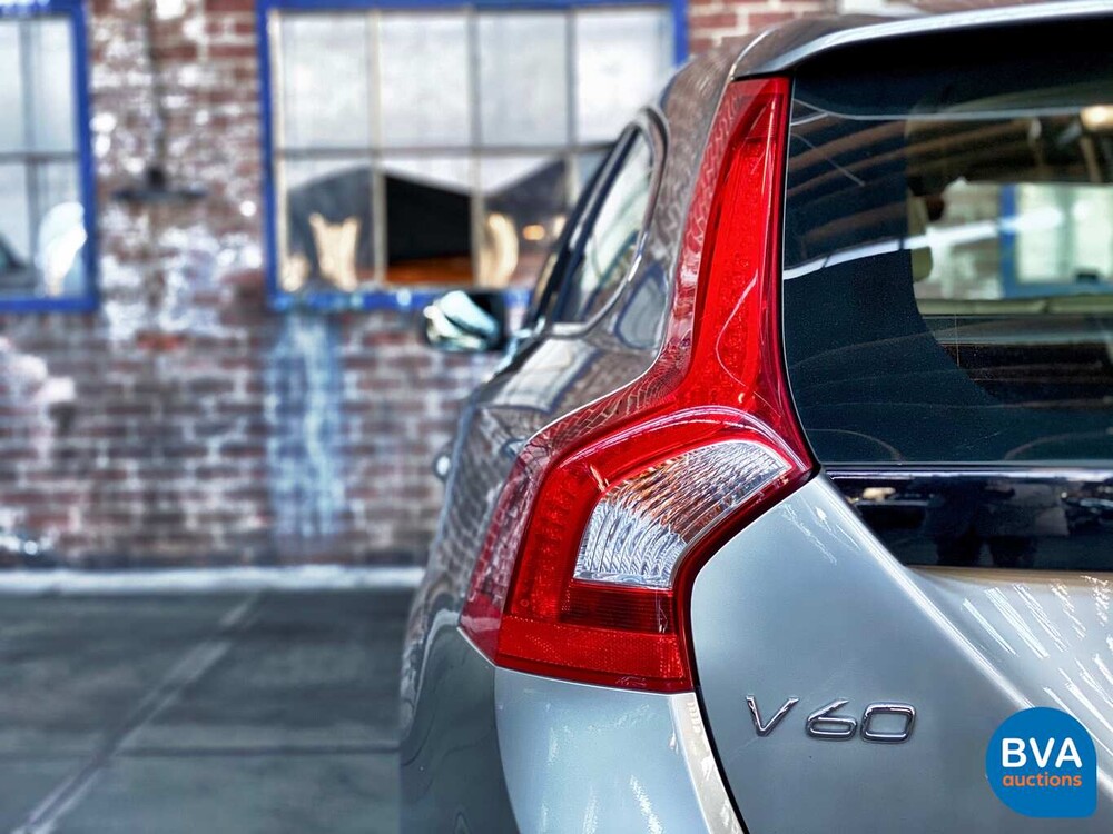 Volvo V60 2.4 D6 Twin Engine Summum 285pk 2015 -Org. NL-, HS-700-B