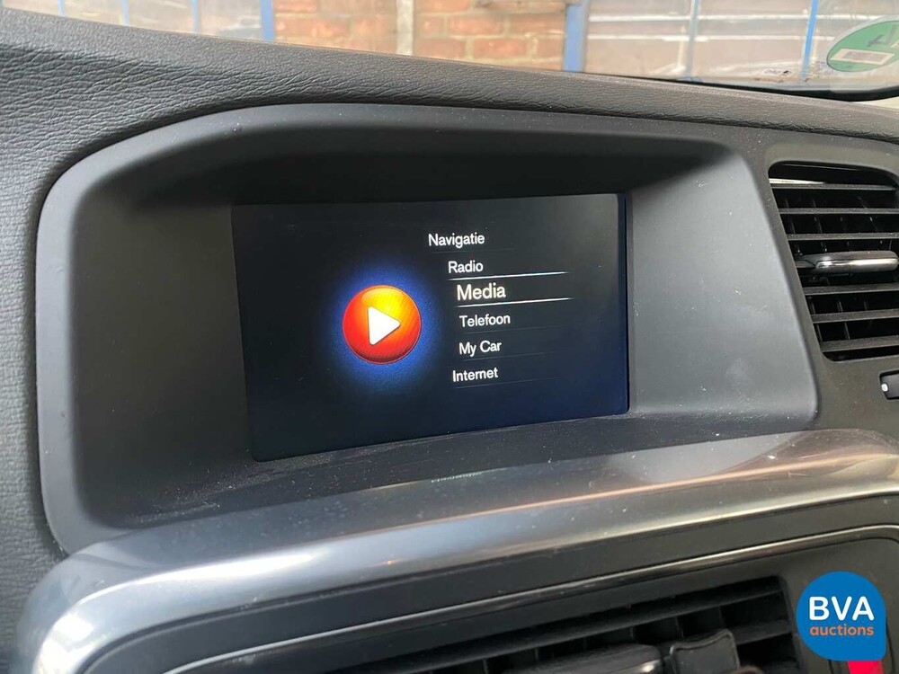 Volvo V60 2.4 D6 Twin Engine Summum 285pk 2015 -Org. NL-, HS-700-B