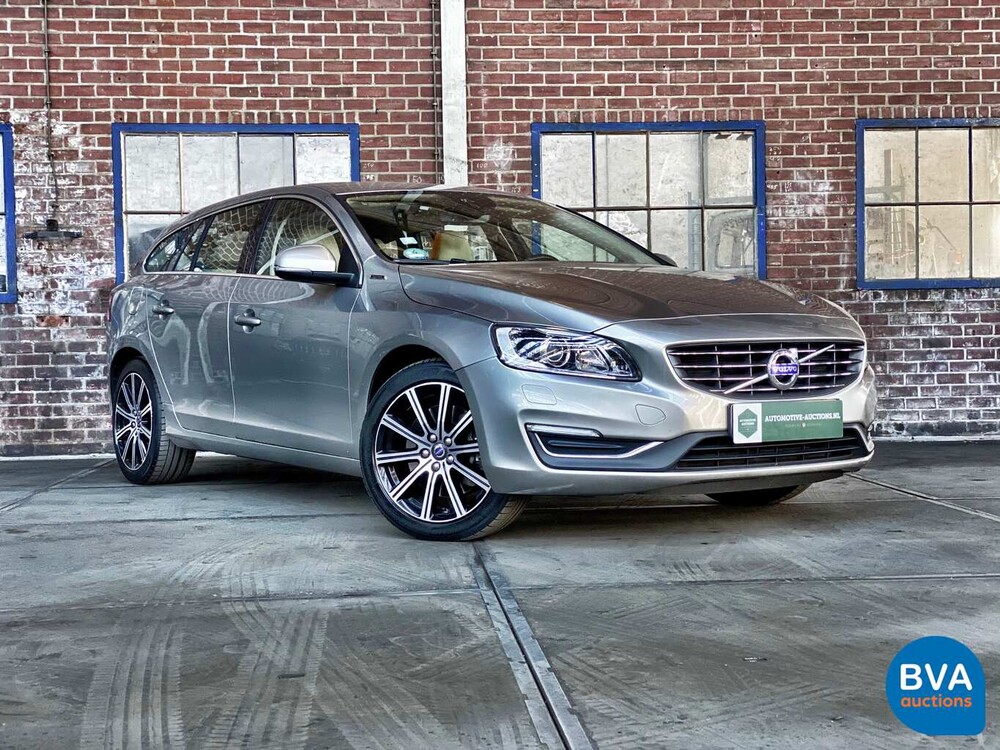 Volvo V60 2.4 D6 Twin Engine Summum 285pk 2015 -Org. NL-, HS-700-B