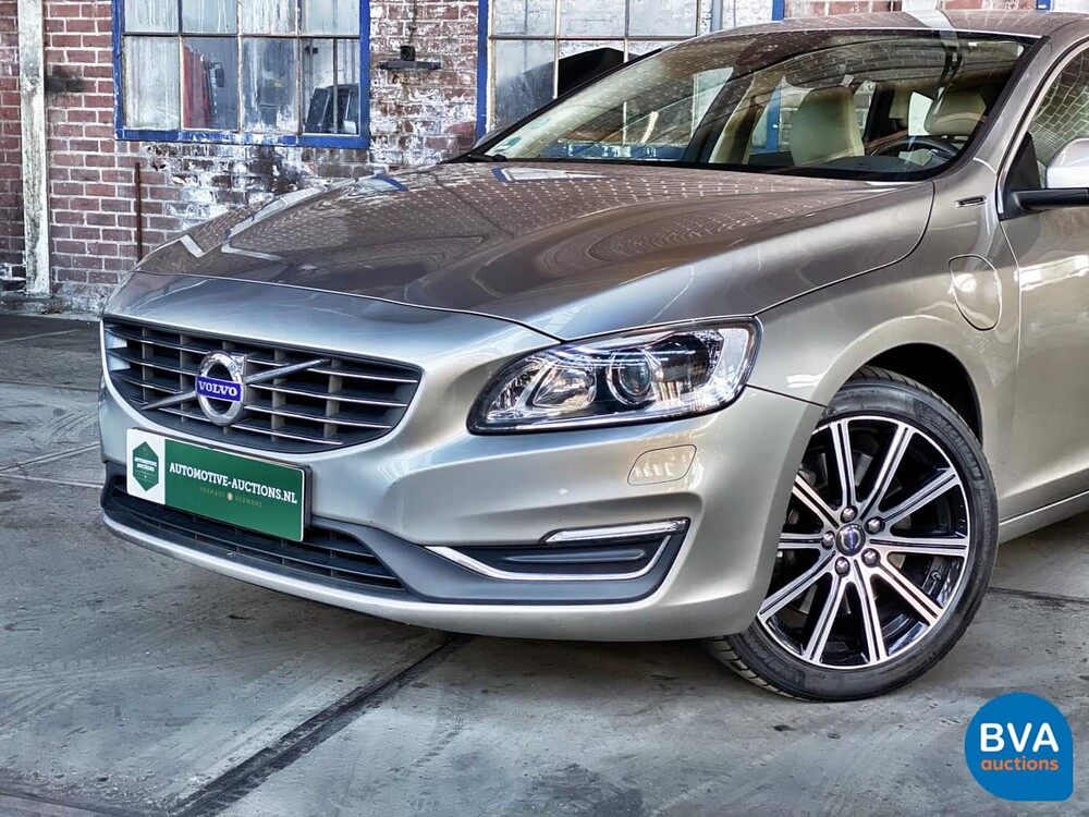 Volvo V60 2.4 D6 Twin Engine Summum 285pk 2015 -Org. NL-, HS-700-B