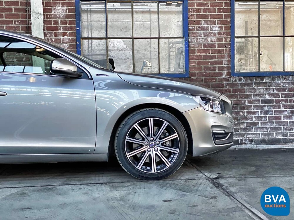 Volvo V60 2.4 D6 Twin Engine Summum 285pk 2015 -Org. NL-, HS-700-B