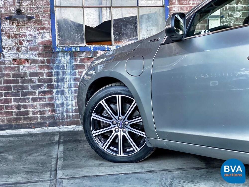 Volvo V60 2.4 D6 Twin Engine Summum 285pk 2015 -Org. NL-, HS-700-B