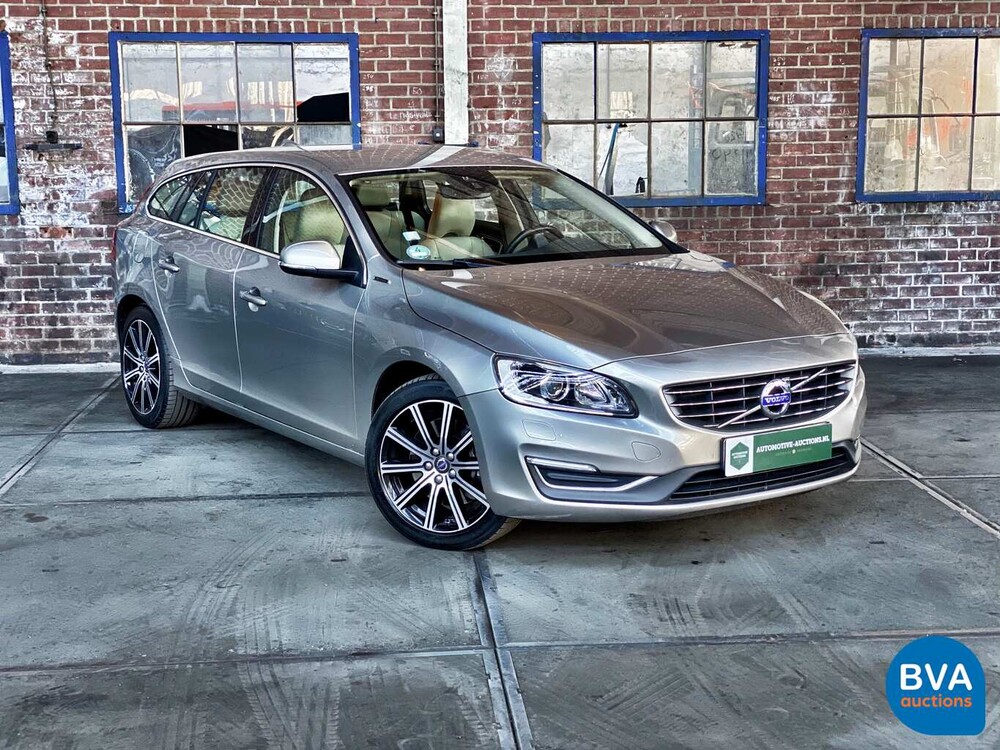 Volvo V60 2.4 D6 Twin Engine Summum 285pk 2015 -Org. NL-, HS-700-B