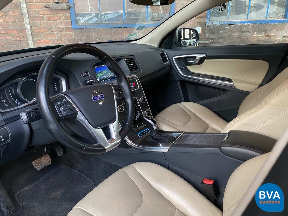 Volvo V60 2.4 D6 Twin Engine Summum 285pk 2015 -Org. NL-, HS-700-B