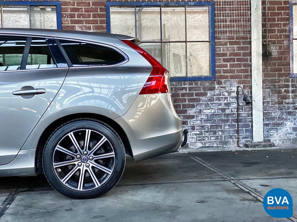 Volvo V60 2.4 D6 Twin Engine Summum 285pk 2015 -Org. NL-, HS-700-B