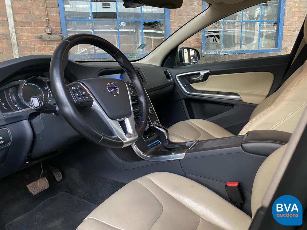 Volvo V60 2.4 D6 Twin Engine Summum 285pk 2015 -Org. NL-, HS-700-B