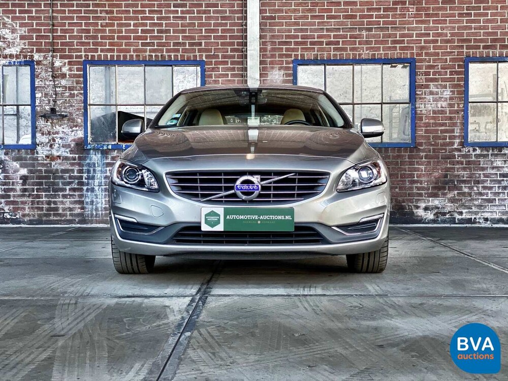 Volvo V60 2.4 D6 Twin Engine Summum 285pk 2015 -Org. NL-, HS-700-B