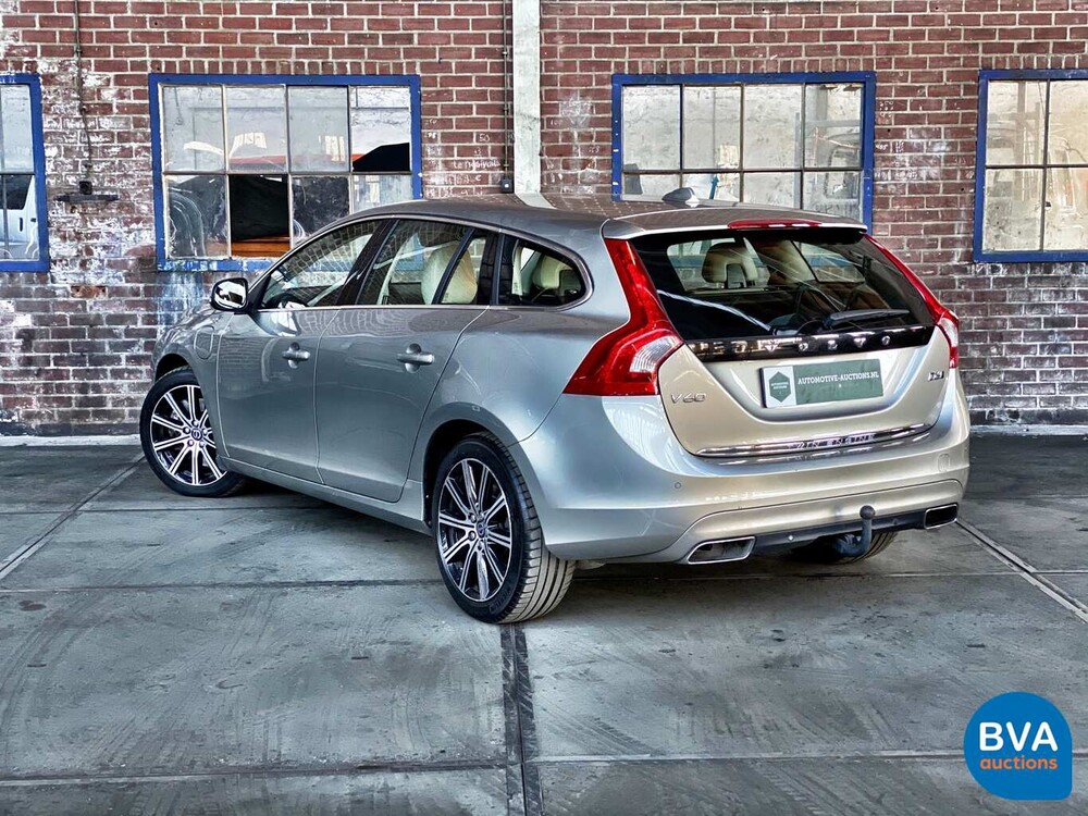 Volvo V60 2.4 D6 Twin Engine Summum 285pk 2015 -Org. NL-, HS-700-B