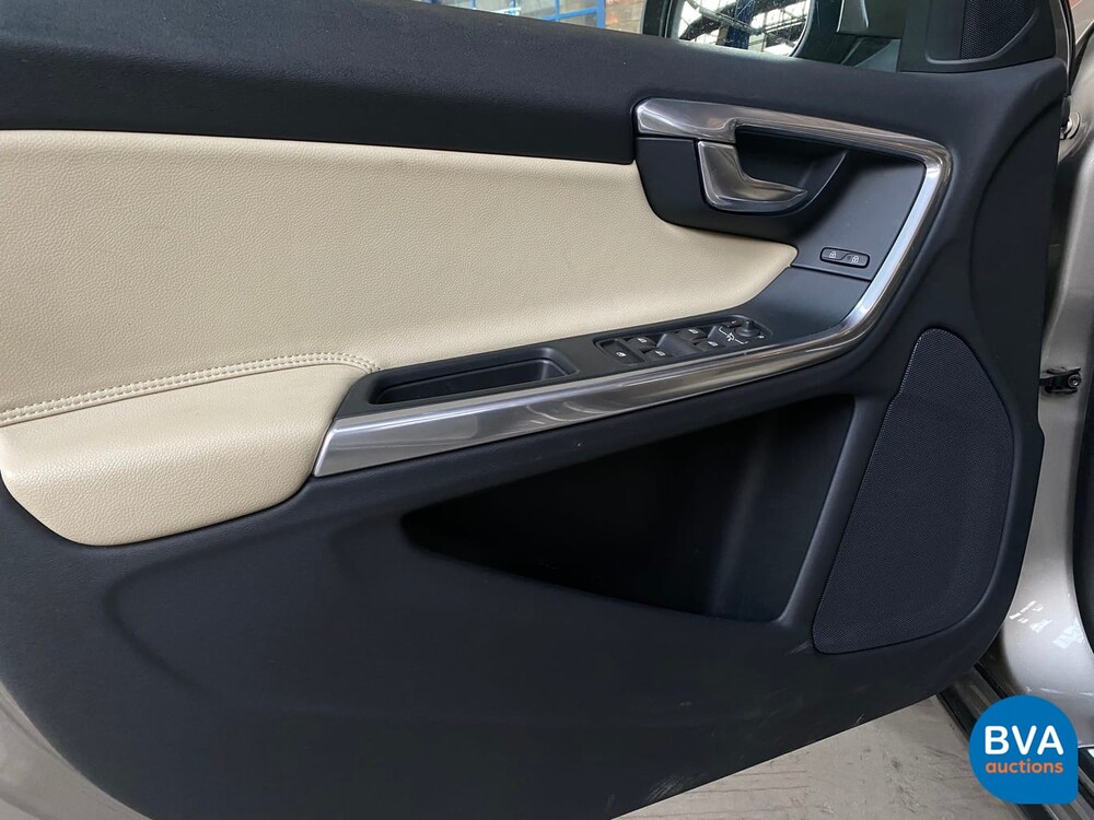 Volvo V60 2.4 D6 Twin Engine Summum 285pk 2015 -Org. NL-, HS-700-B