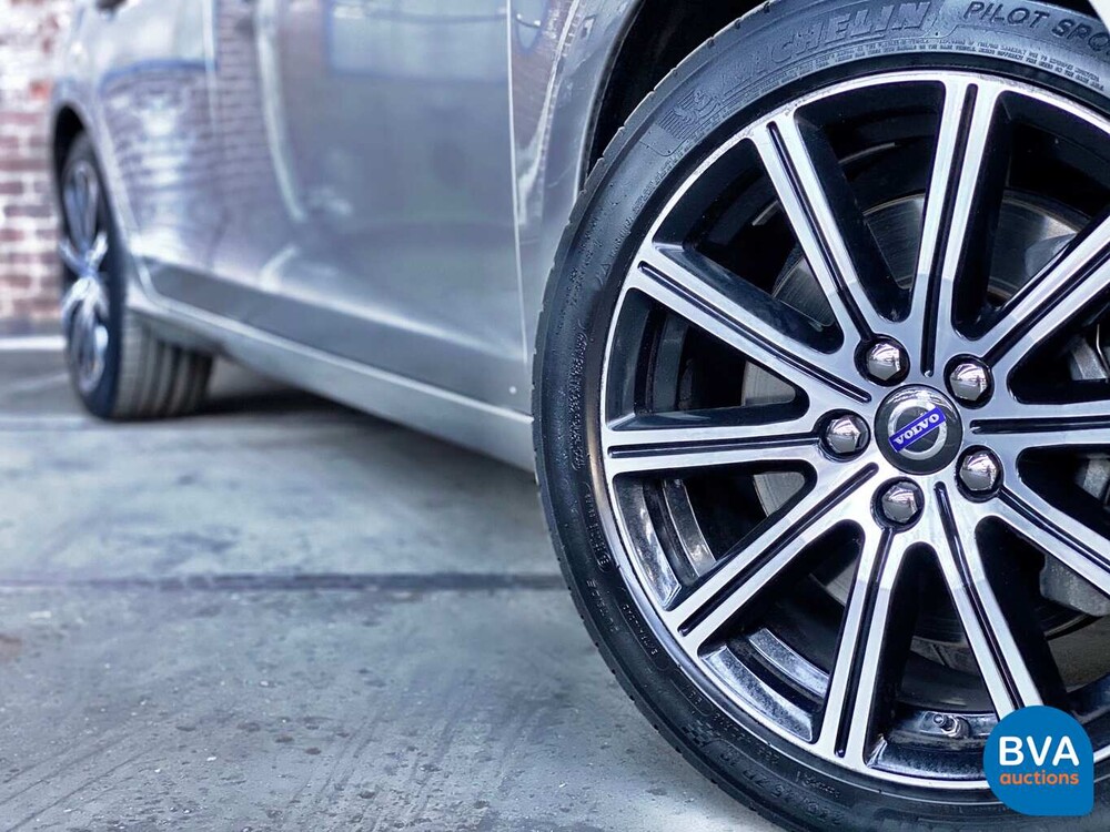 Volvo V60 2.4 D6 Twin Engine Summum 285pk 2015 -Org. NL-, HS-700-B