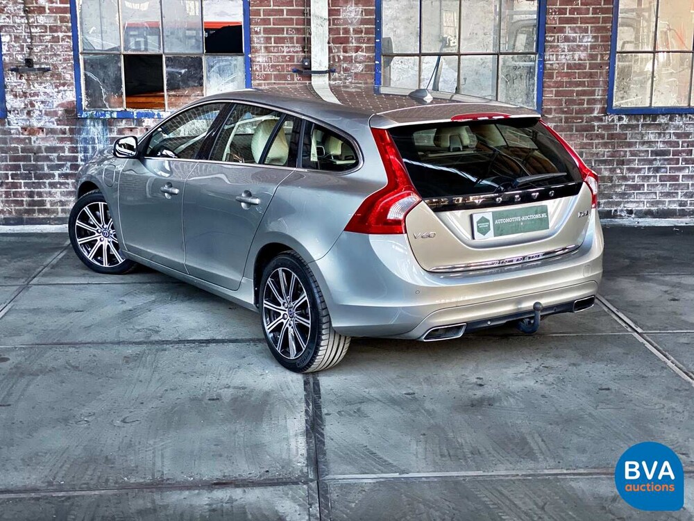 Volvo V60 2.4 D6 Twin Engine Summum 285pk 2015 -Org. NL-, HS-700-B