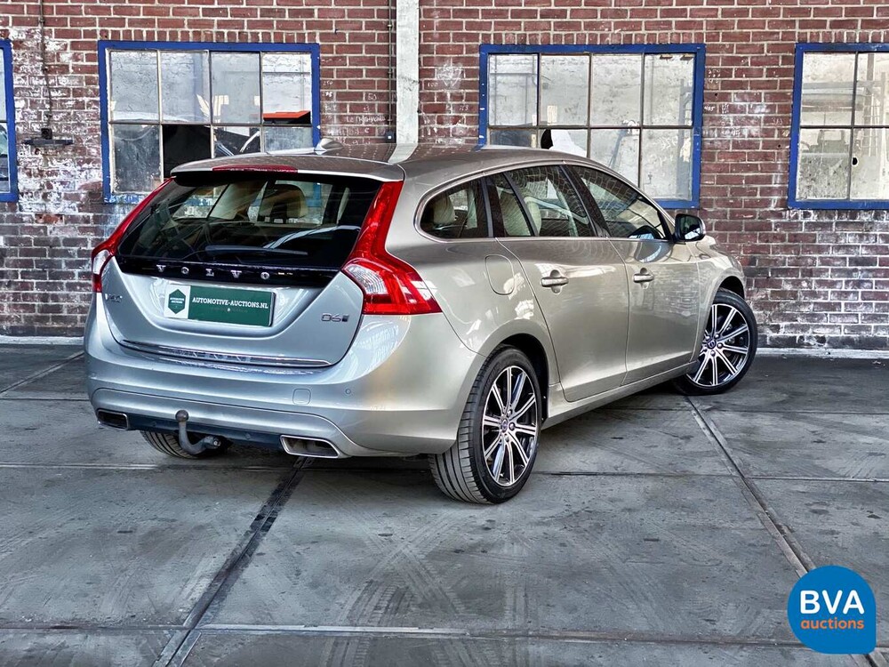 Volvo V60 2.4 D6 Twin Engine Summum 285pk 2015 -Org. NL-, HS-700-B