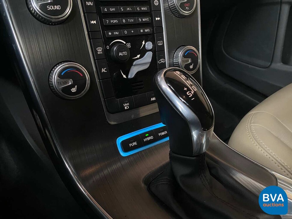 Volvo V60 2.4 D6 Twin Engine Summum 285pk 2015 -Org. NL-, HS-700-B