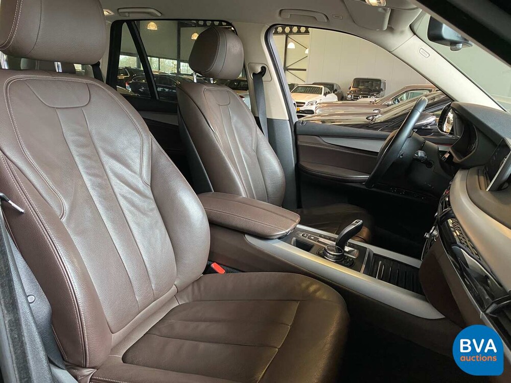 BMW X5 xDrive 25d 218pk 2014, SR-290-H