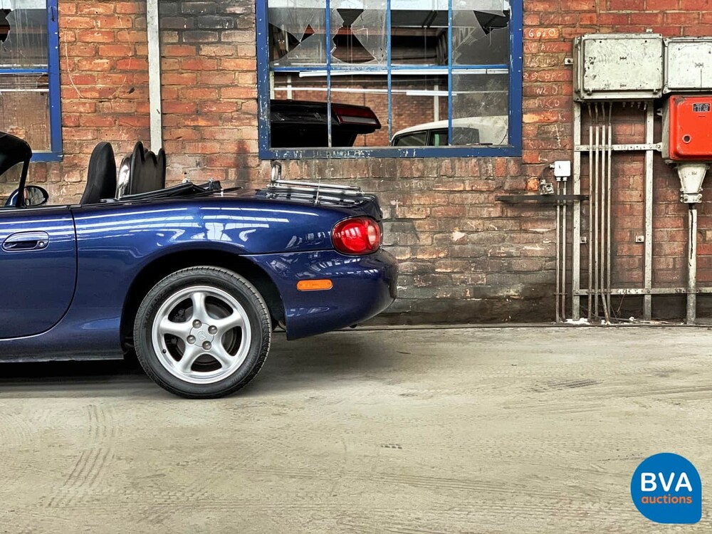 Mazda MX-5 Cabriolet 1.6i Exklusive 110 PS 2003 -Org. NL-, 17-LL-GK.