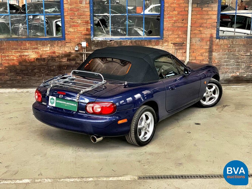 Mazda MX-5 Cabriolet 1.6i Exklusive 110 PS 2003 -Org. NL-, 17-LL-GK.