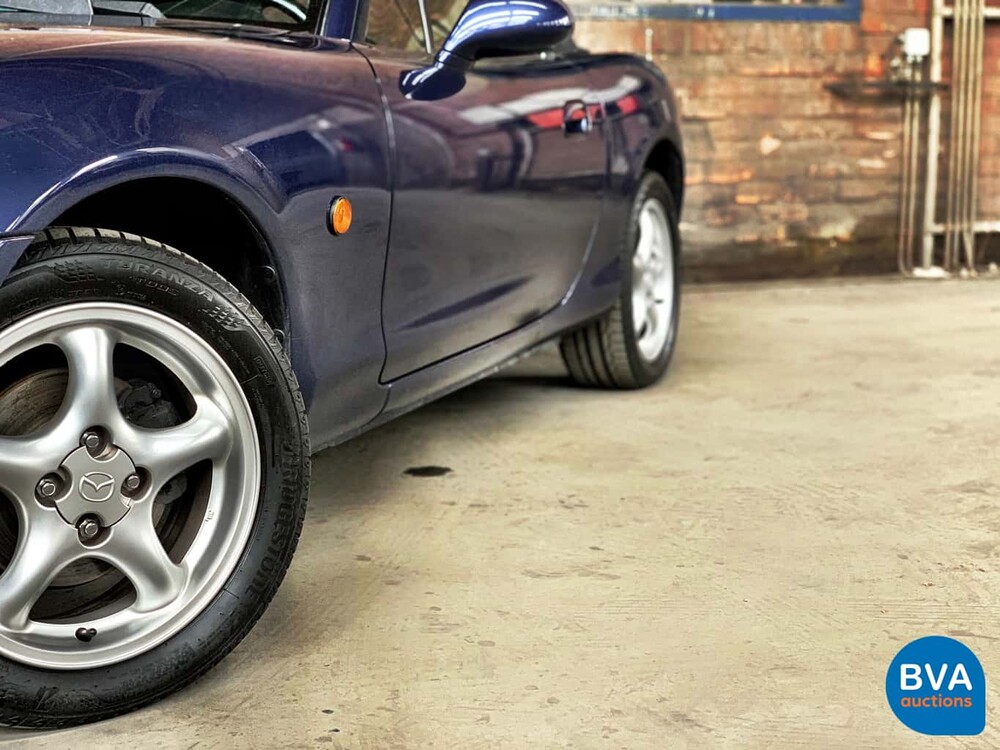 Mazda MX-5 Cabriolet 1.6i Exklusive 110 PS 2003 -Org. NL-, 17-LL-GK.