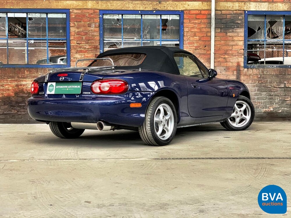 Mazda MX-5 Cabriolet 1.6i Exklusive 110 PS 2003 -Org. NL-, 17-LL-GK.