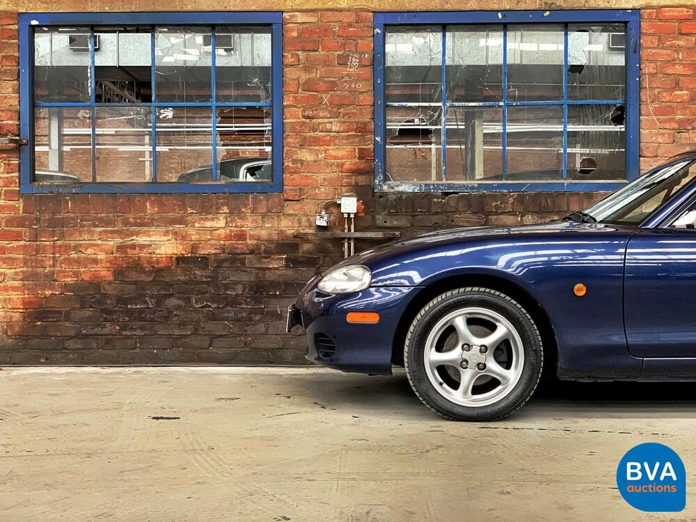 Mazda MX-5 Cabriolet 1.6i Exklusive 110 PS 2003 -Org. NL-, 17-LL-GK.