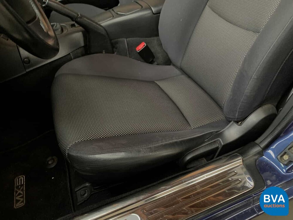 Mazda MX-5 Cabriolet 1.6i Exklusive 110 PS 2003 -Org. NL-, 17-LL-GK.