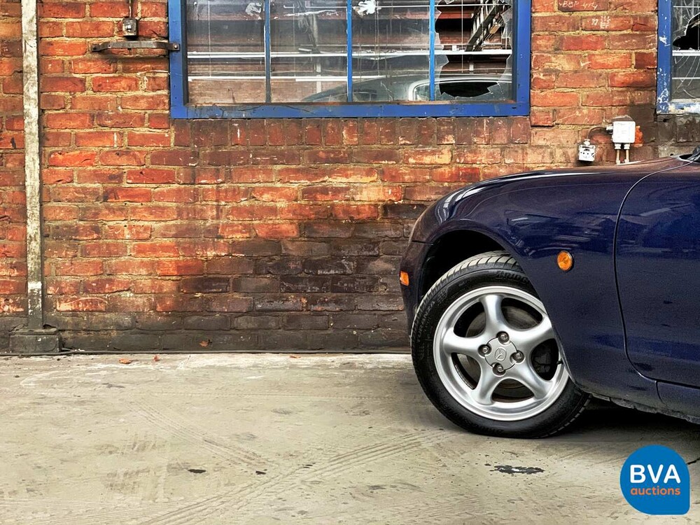 Mazda MX-5 Cabriolet 1.6i Exklusive 110 PS 2003 -Org. NL-, 17-LL-GK.