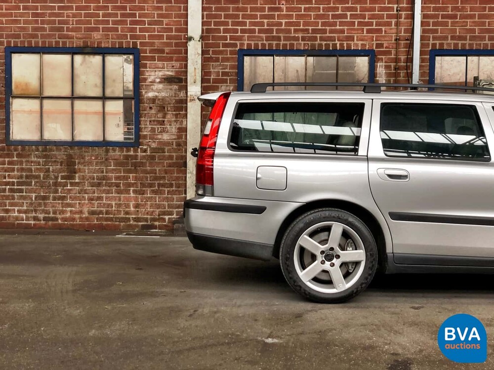 Volvo V70 2.5 R Geartronic 299pk 2004, 09-SV-ZL