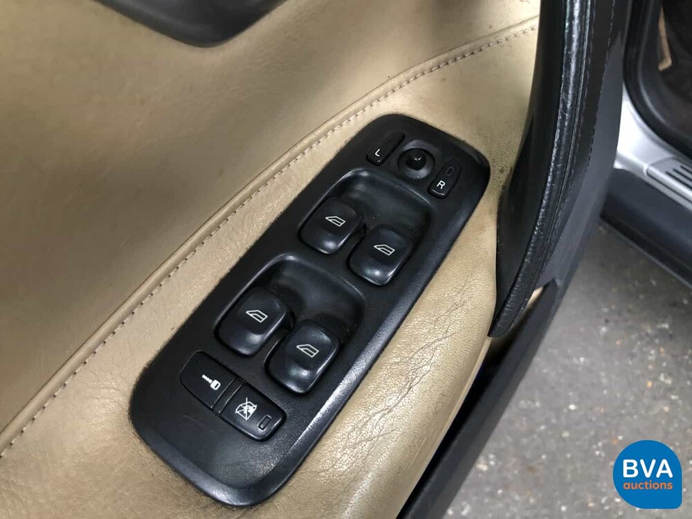 Volvo V70 2.5 R Geartronic 299pk 2004, 09-SV-ZL