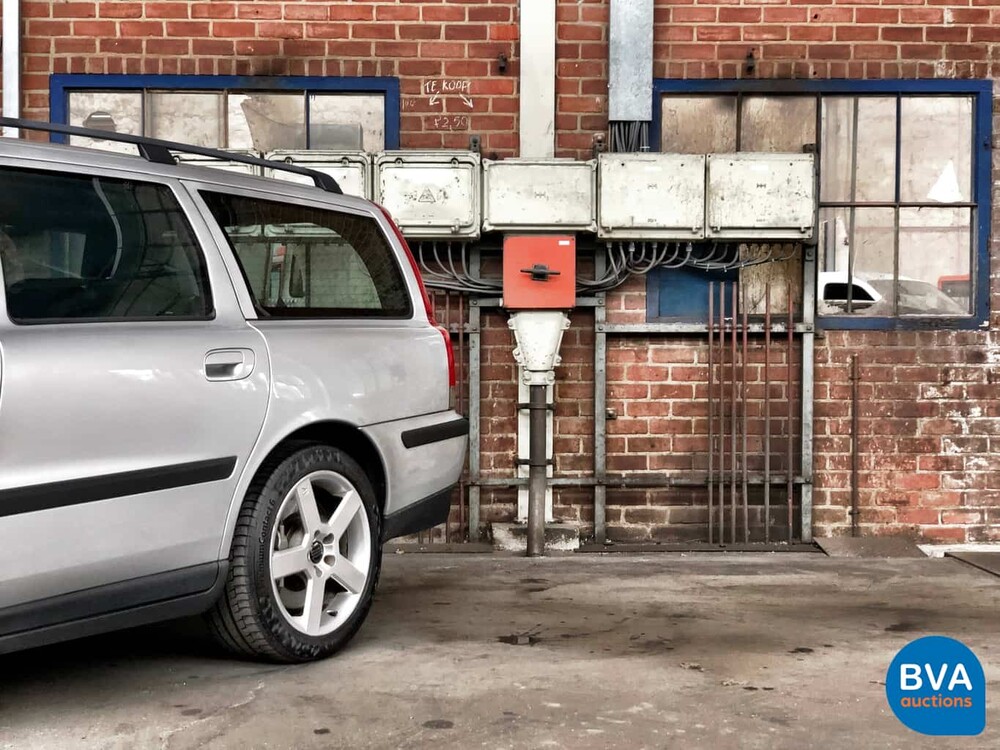 Volvo V70 2.5 R Geartronic 299pk 2004, 09-SV-ZL