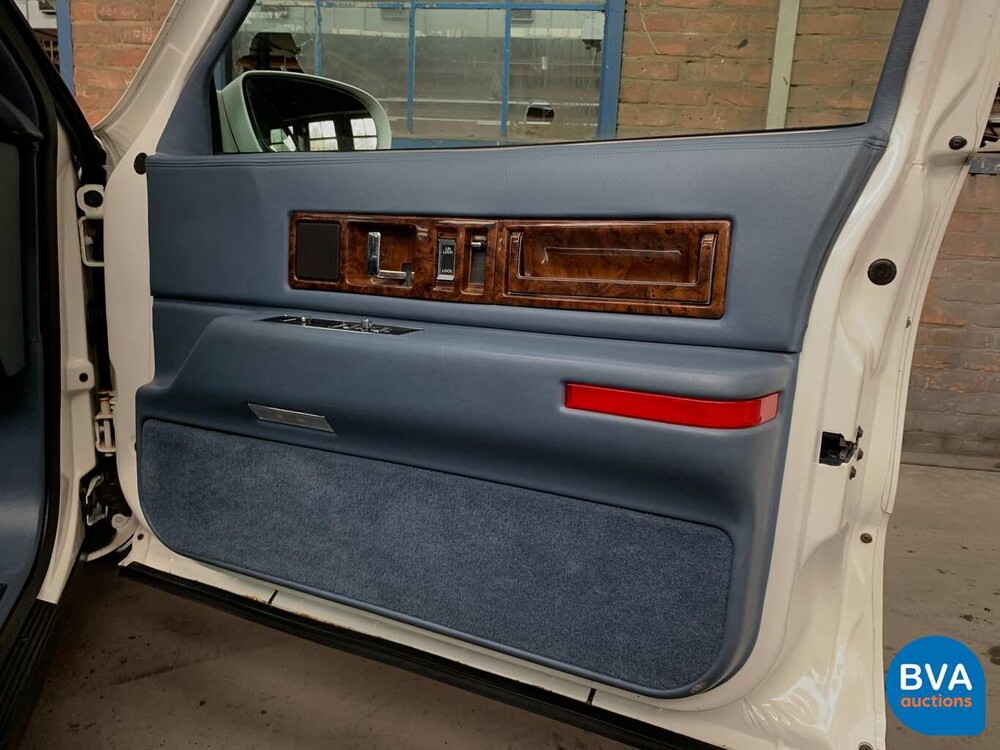 Cadillac Fleetwood Brougham 5.7 V8 264 PS 1995, 5-TFZ-41.