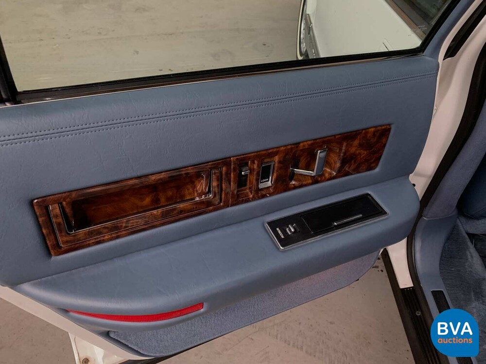 Cadillac Fleetwood Brougham 5.7 V8 264 PS 1995, 5-TFZ-41.