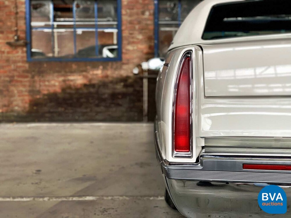 Cadillac Fleetwood Brougham 5.7 V8 264 PS 1995, 5-TFZ-41.