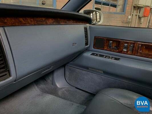 Cadillac Fleetwood Brougham 5.7 V8 264hp 1995, 5-TFZ-41.