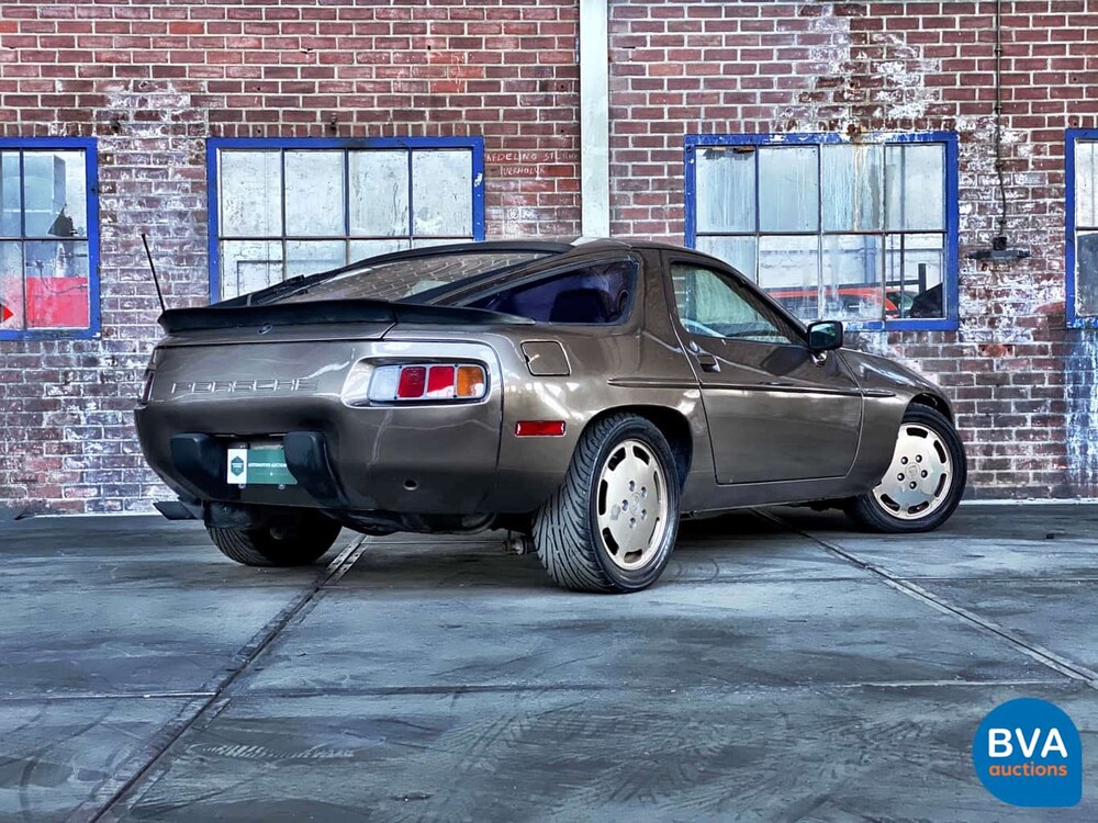Porsche 928 5.0 V8 1984.