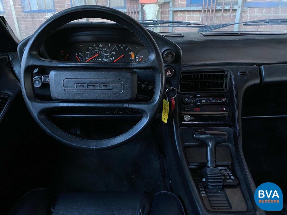 Porsche 928 5.0 V8 1984.
