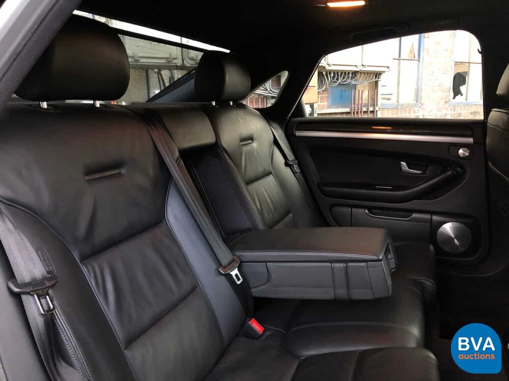 Audi S8 5.2 Quattro Pro Line 450pk 2007, SR-525-L
