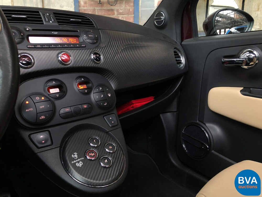 Fiat 500 C 1.4 Abarth 695 Edizione Maserati 180 PS 2012, 62-ZTS-2.