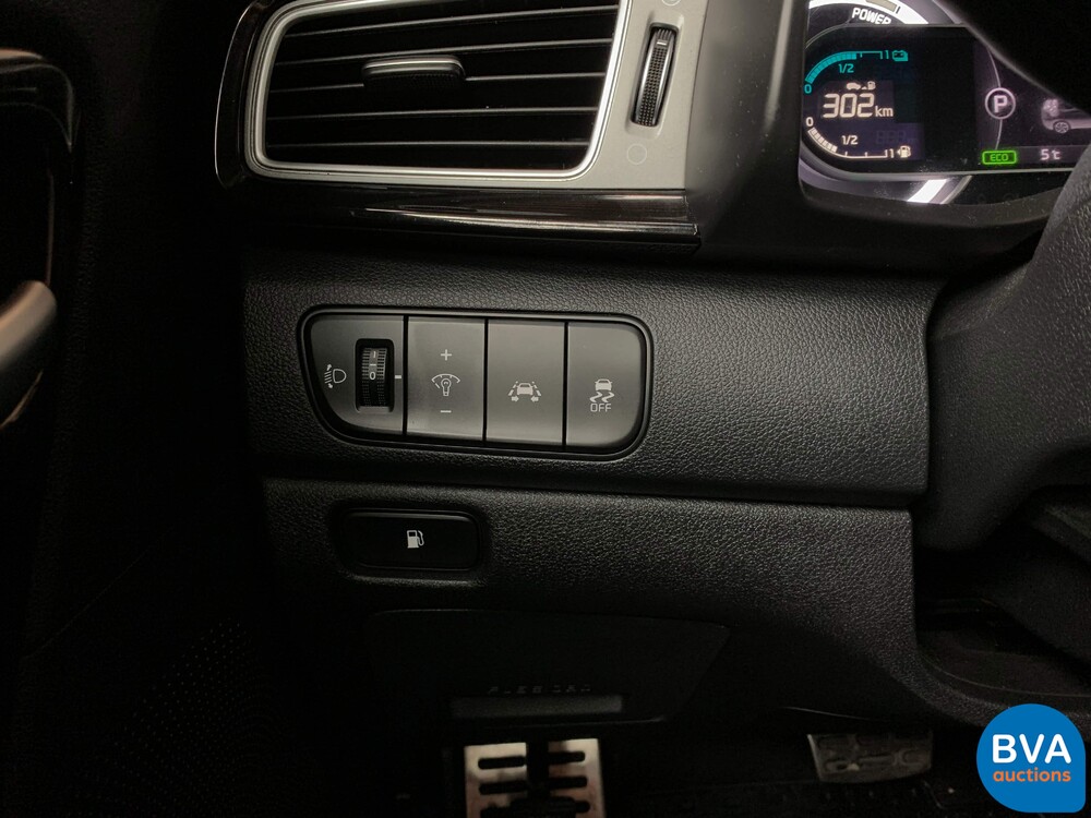 Kia Niro 1.6 GDi Hybrid First Edition 105hp 2016, K-111-SJ.