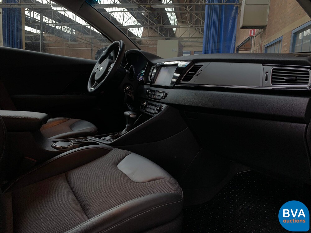 Kia Niro 1.6 GDi Hybrid First Edition 105hp 2016, K-111-SJ.