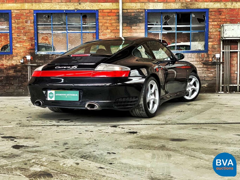 Porsche 911 4S 3.6 Coupé Carrera 320pk 2002, 13-ND-XZ