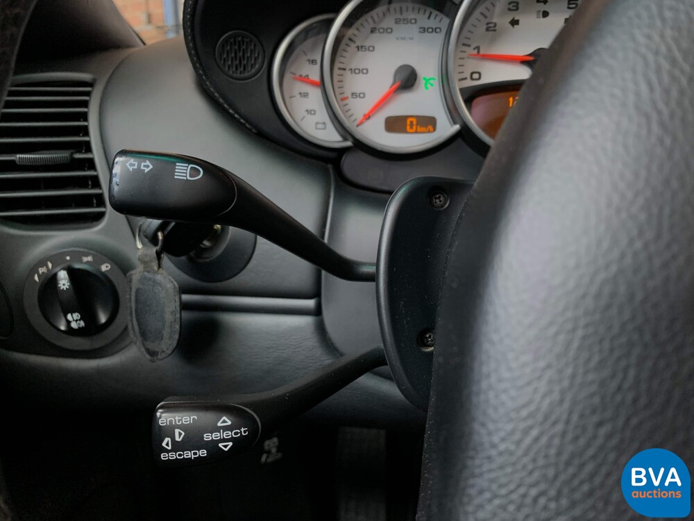 Porsche 911 4S 3.6 Coupé Carrera 320pk 2002, 13-ND-XZ