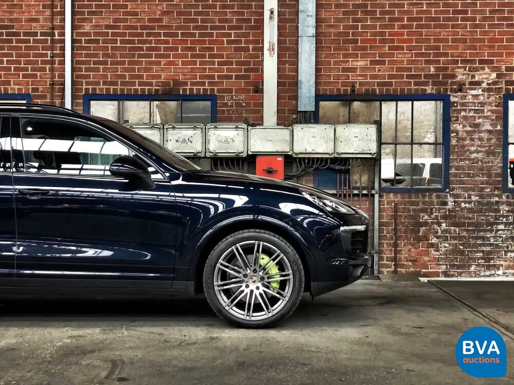 Porsche Cayenne 3.0 S E-Hybrid 416hp 2015 FACELIFT -Original NL-, HF-348-Z.