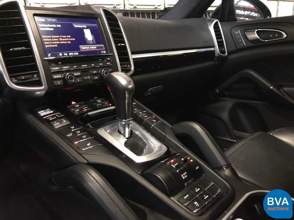 Porsche Cayenne 3.0 S E-Hybrid 416hp 2015 FACELIFT -Original NL-, HF-348-Z.