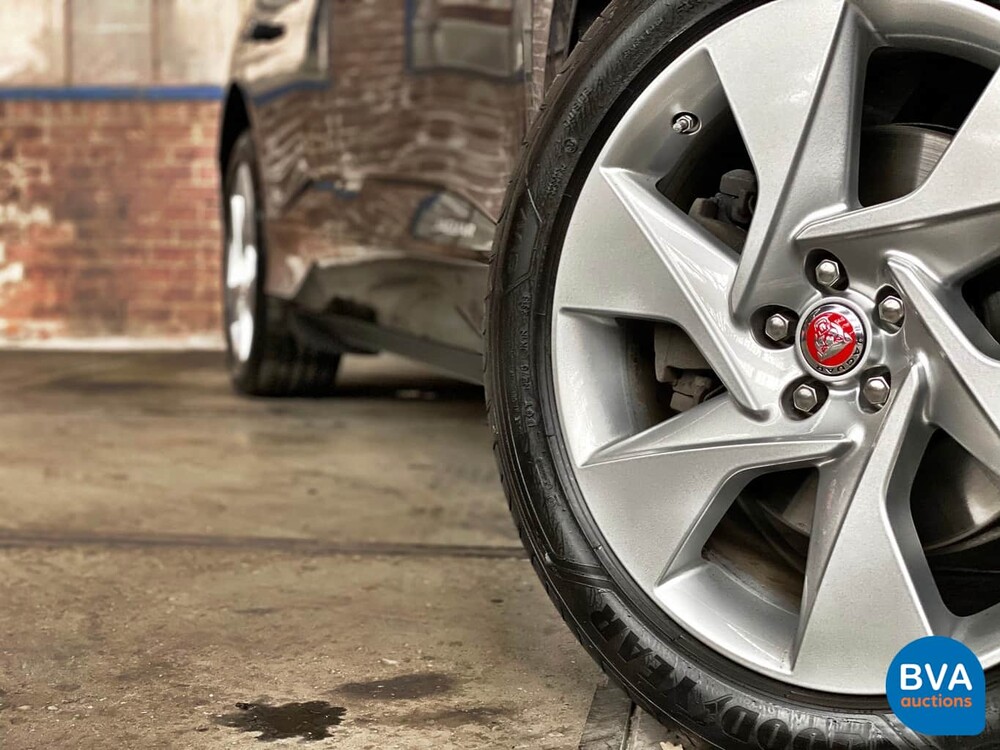 Jaguar I-Pace EV400 SE 4% Addition 400hp 2018, K-205-PZ.