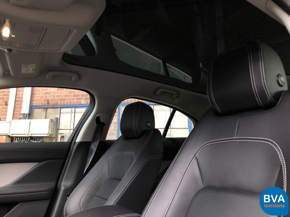 Jaguar I-Pace EV400 SE 4% Addition 400hp 2018, K-205-PZ.